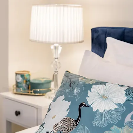 Exclusive דירה *