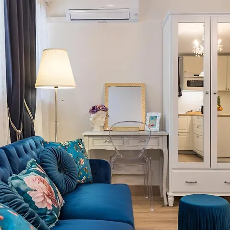 Daire Stylish Old Town Walk To Diocletian's Palace &