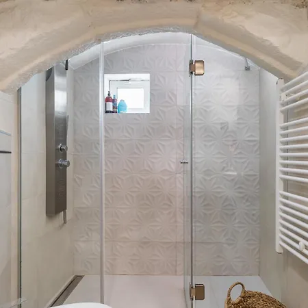 Stylish Old Town Walk To Diocletian's Palace & *