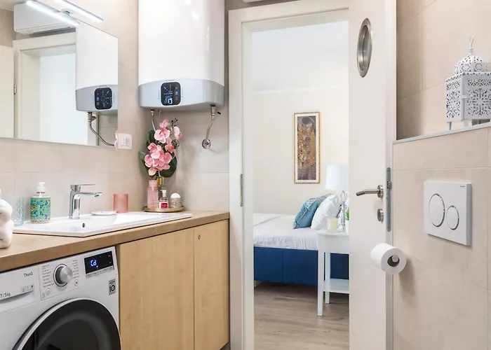 Old Town Cozy In Walk To Diocletians Palace And Beaches * Split