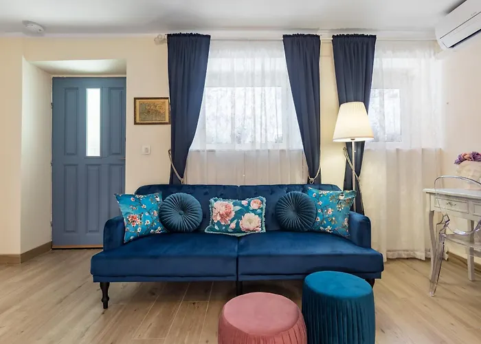 Old Town Cozy In Walk To Diocletians Palace And Beaches