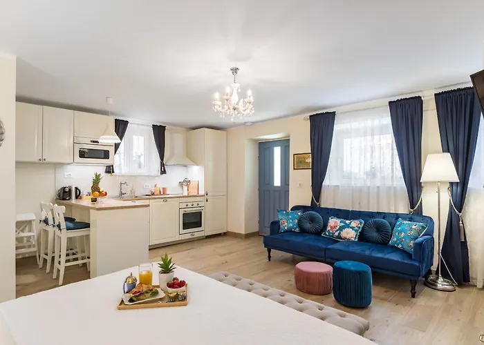 Old Town Cozy In Walk To Diocletians Palace And Beaches Lägenhet Split