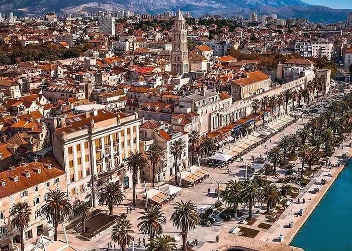 Lägenhet Old Town Cozy In Walk To Diocletians Palace And Beaches Split