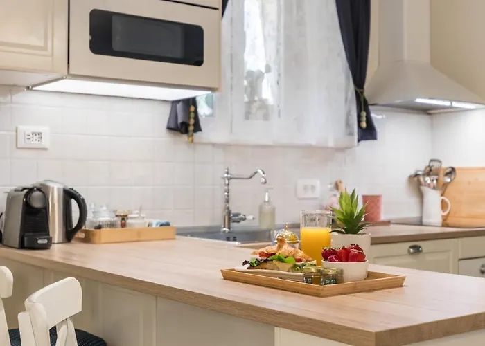 Old Town Cozy In Walk To Diocletians Palace And Beaches Lägenhet Split